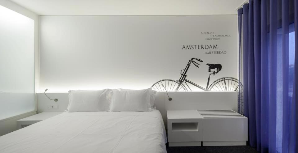 Superior Family Room,1583104005:JPEG